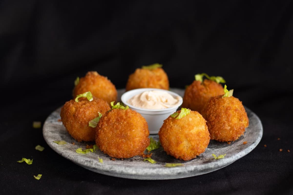 Buñuelos de Bacalao — salt cod fritters